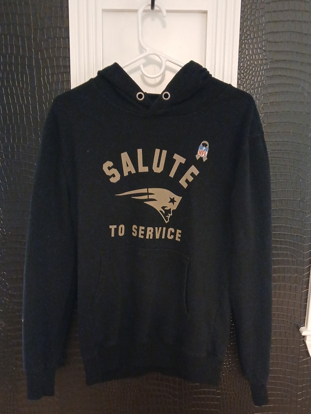 "Salute to Service" Black Hoodie - Picture 1 of 3